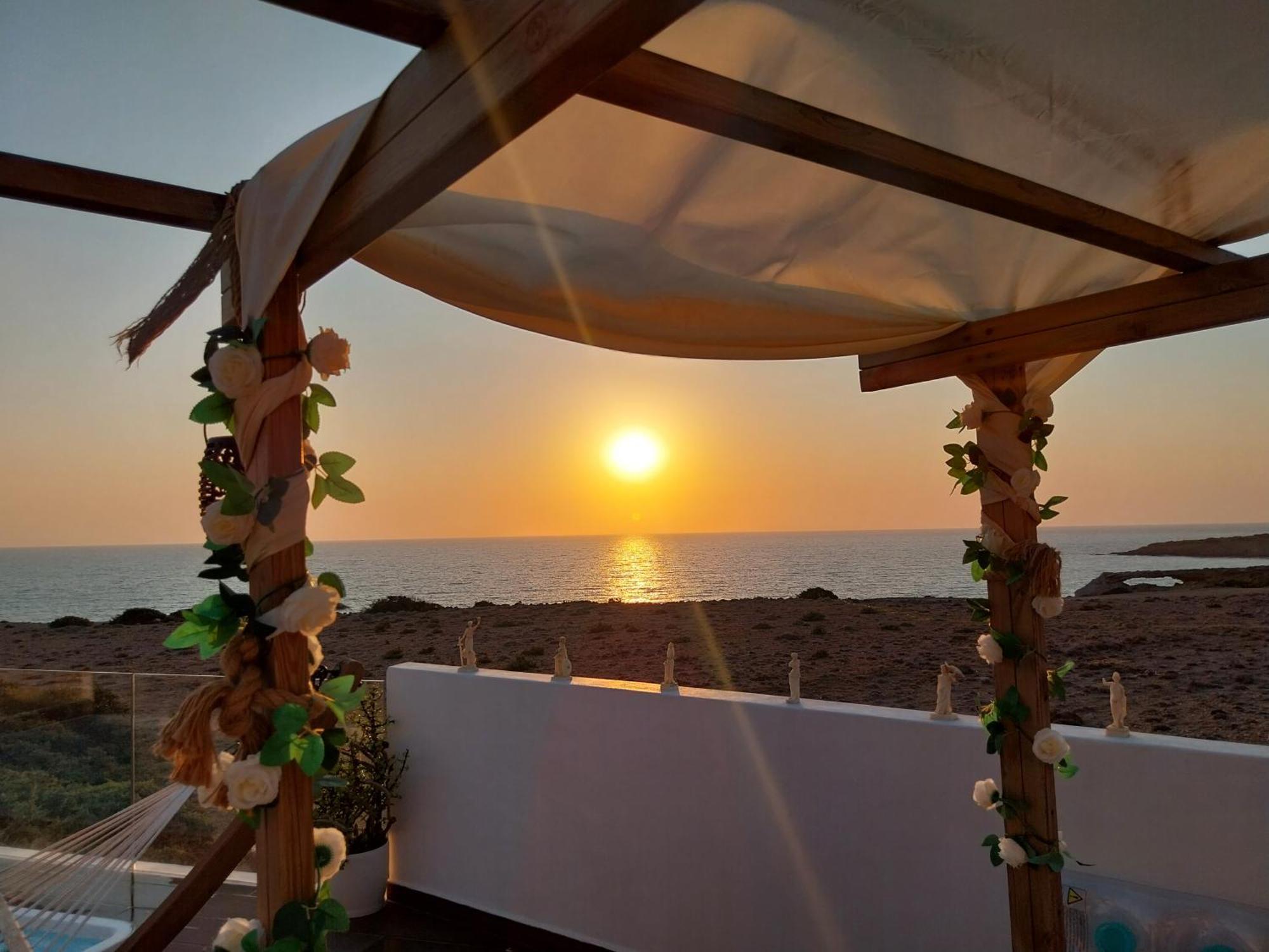 Tramonto Luxury Villa No1- Breathtaking Sunset View Foiníkion المظهر الخارجي الصورة